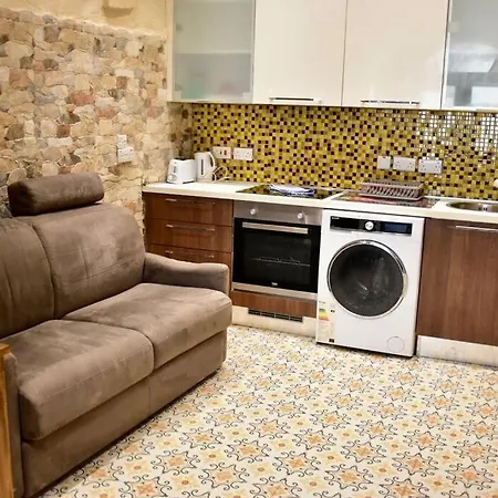 City Centre Pied-A-Terre Near Food Market And Walking Distance To Bus Terminus Valletta Exterior photo